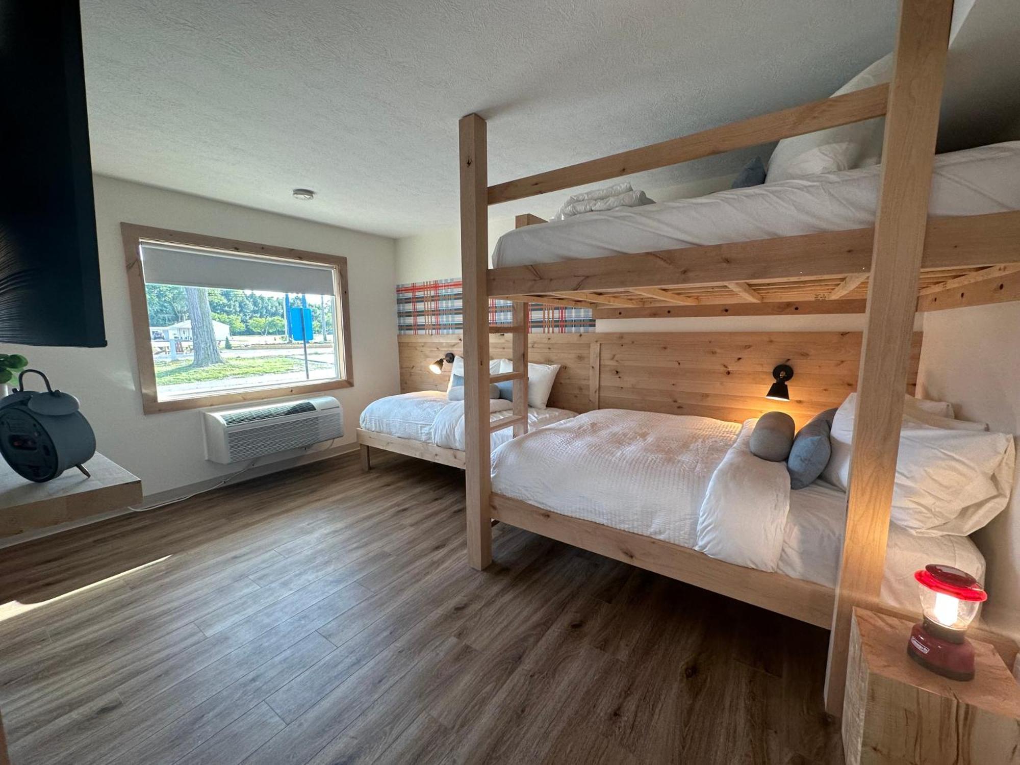 Explorer Rest & Recreation Sandusky Phòng bức ảnh